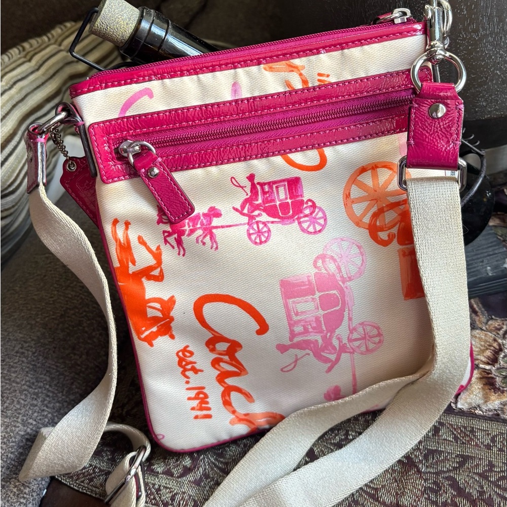 Authentic Coach 1941 patent leather/ canvas "Horse & Carriage"zip top Crossbody
